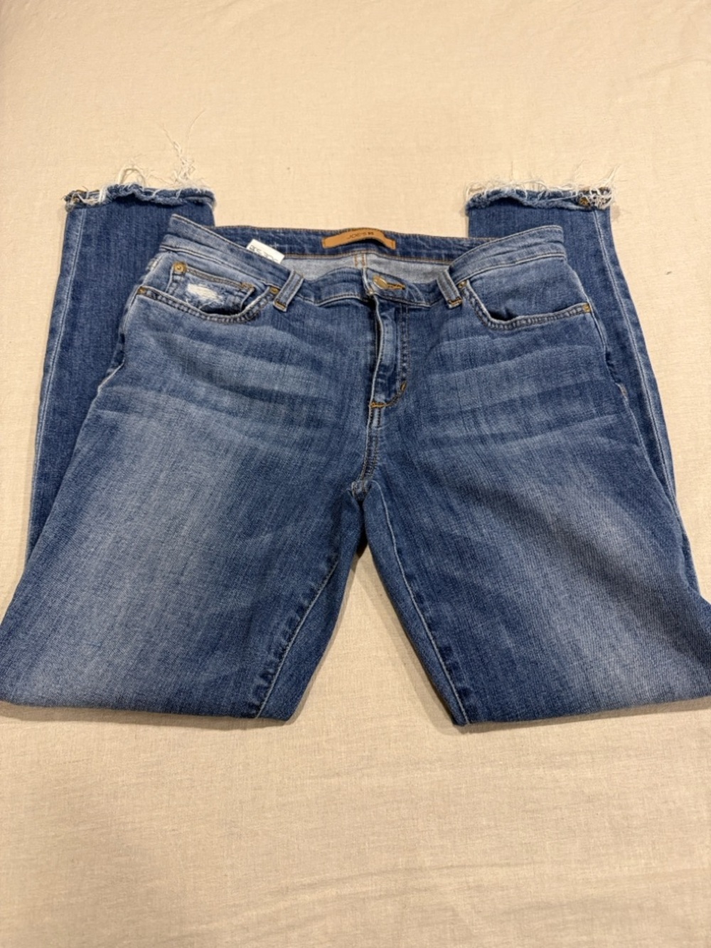 Joe’s Jeans “The Icon” Mid Rise Skinny Ankle Distressed Jeans 
Size 29